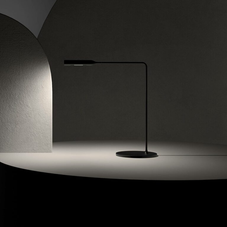 Lumina Flo LED stolní lampa 3 000 K černá