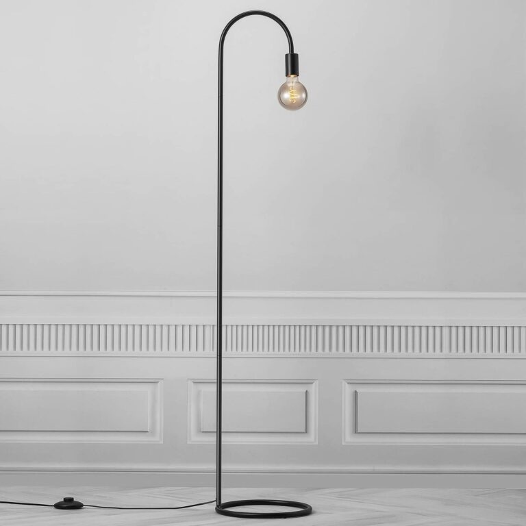 Stojací lampa Paco v minimalistickém stylu