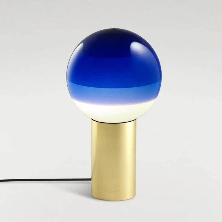 MARSET Dipping Light M stolní lampa modrá/mosaz