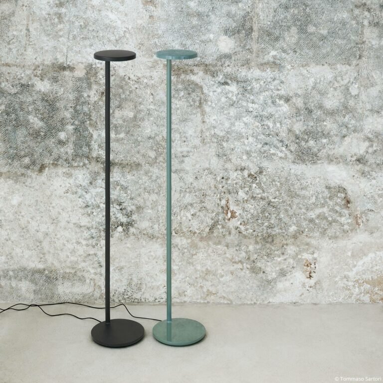 FLOS Oblique Floor LED stojací lampa 927 šalvějová