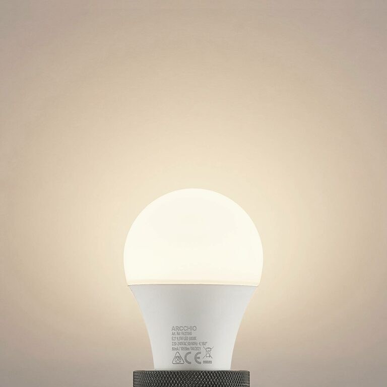 LED žárovka E27 A60 9