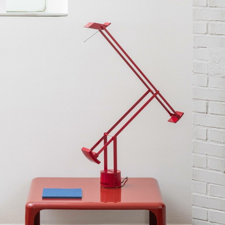 Artemide Tizio LED designová stolní lampa